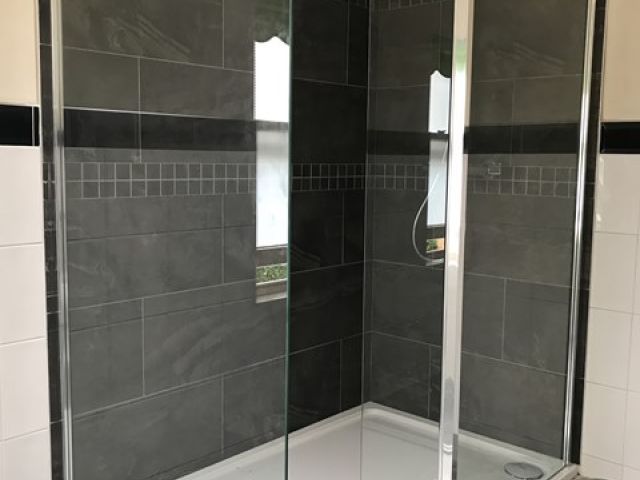 shower-rooms (19)-kireth-ai
